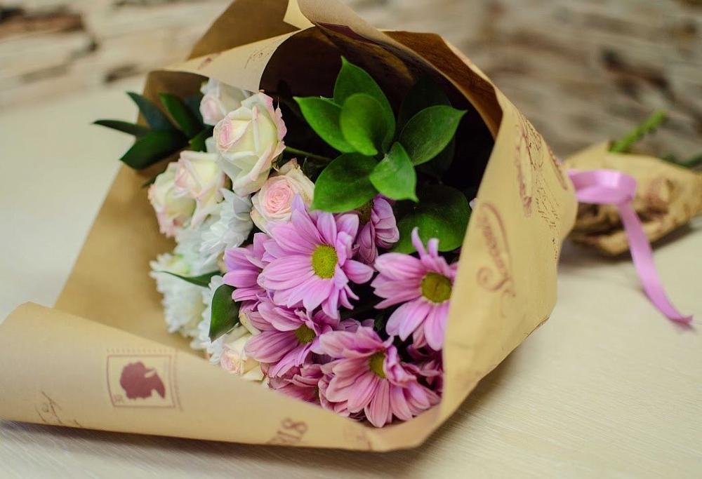 Букет цветов из: Розы и Хризантемы в Сергиевской