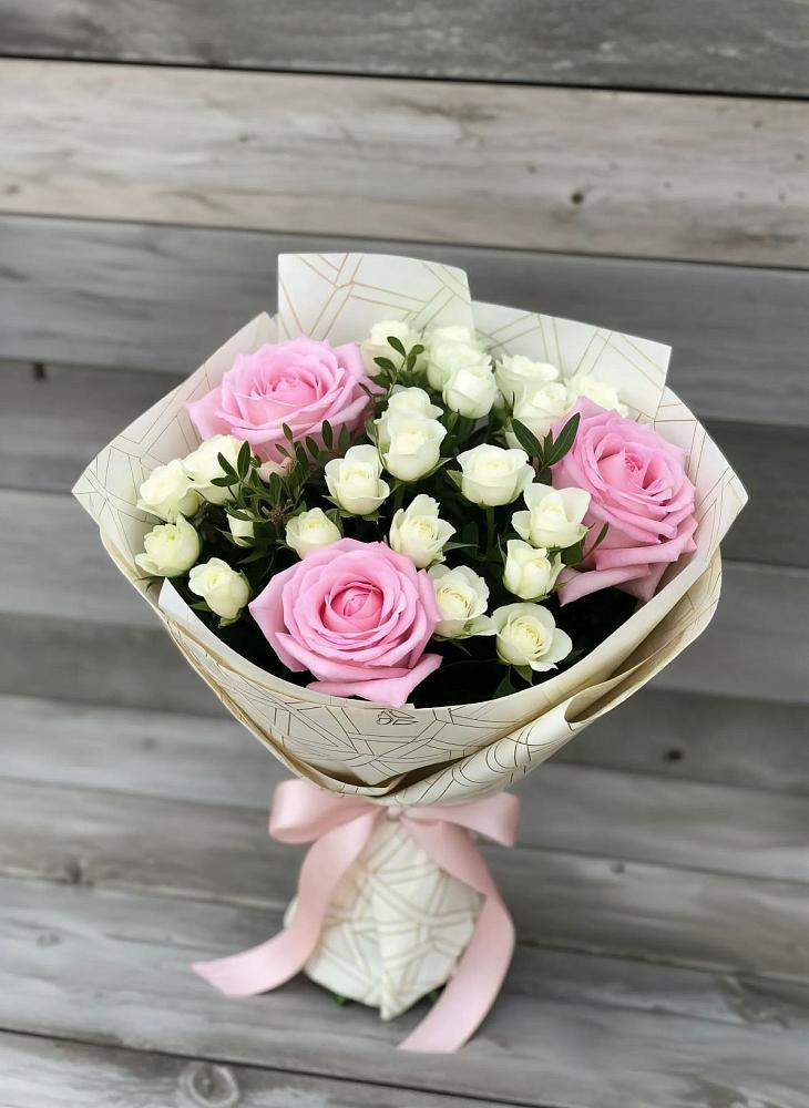 Букет цветов из: Розы в Сергиевской