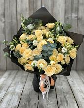 Букет цветов из:  Розы и Лизиантусы в Сергиевской