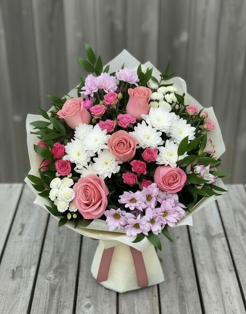 Букет цветов из: Альстромерии, Гвоздики, Розы и Хризантемы в Сергиевской