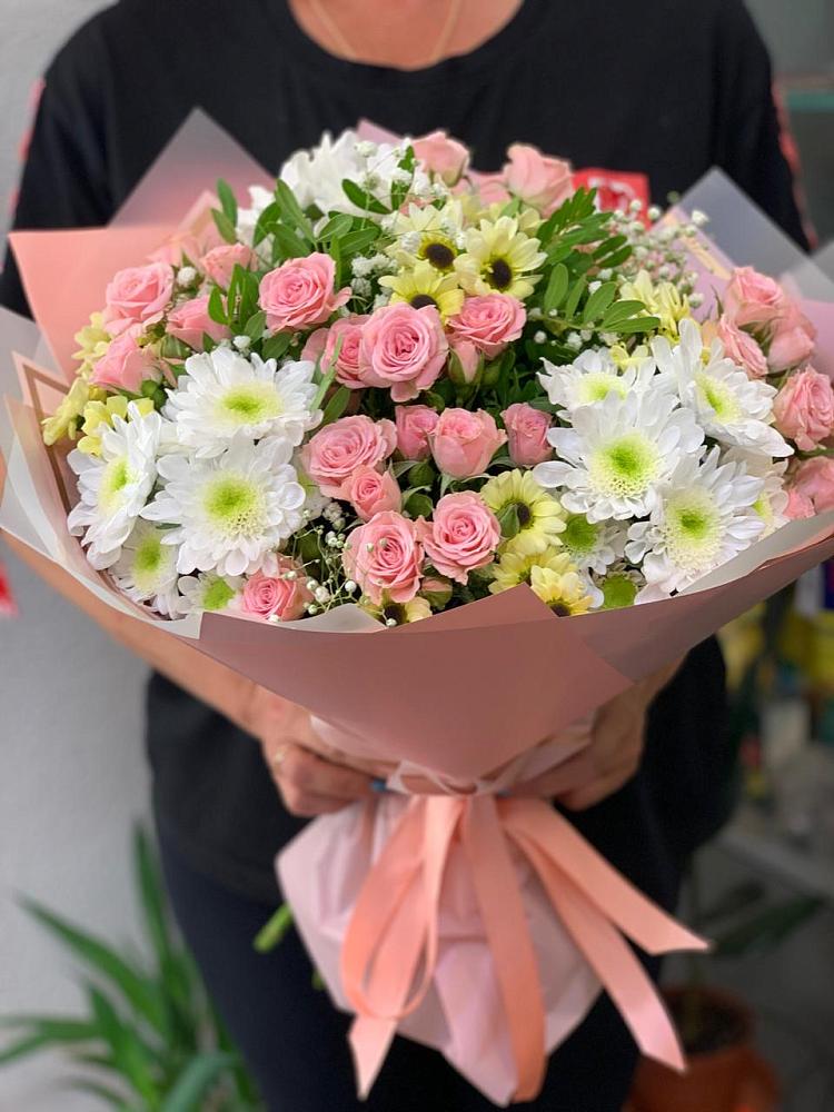 Букет цветов из: Розы и Хризантемы в Сергиевской