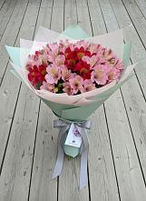 Букет цветов из:  Альстромерии в Сергиевской