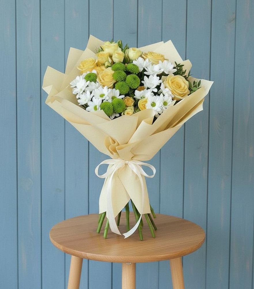 Букет цветов из: Хризантемы и Розы в Сергиевской