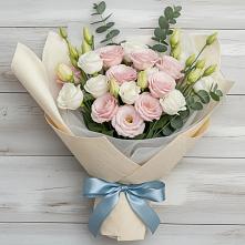 Букет цветов из:  Лизиантусы в Сергиевской