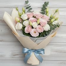 Букет цветов из:  Лизиантусы в Сергиевской