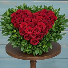 Цветочная композиция из Розы в виде сердца в Сергиевской