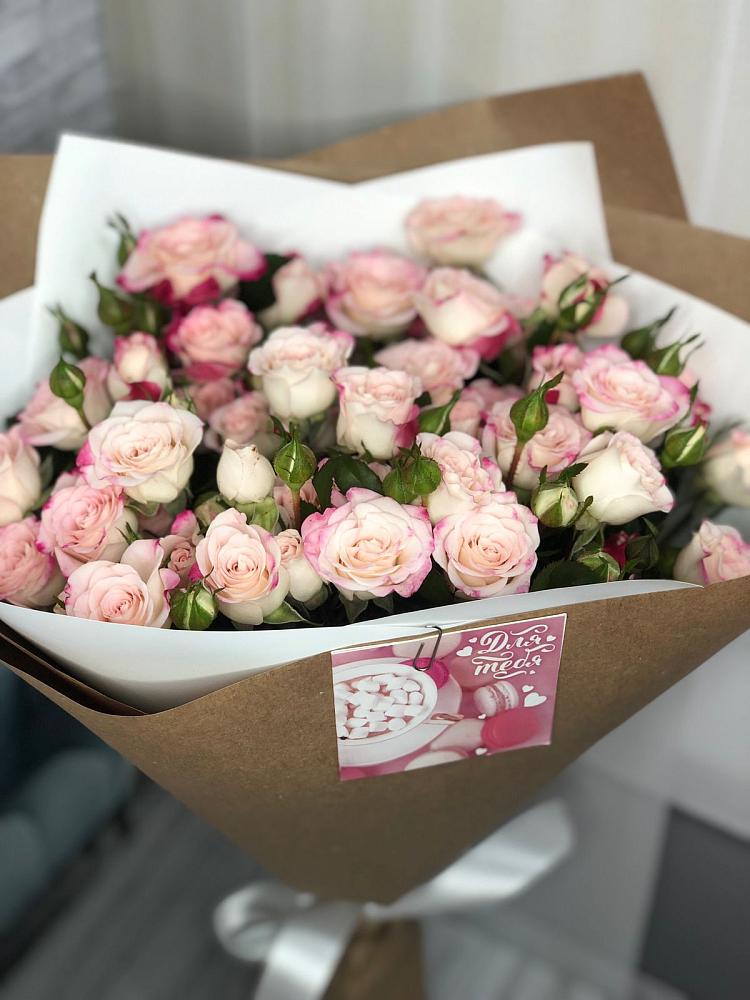 Букет цветов из: Розы в Сергиевской