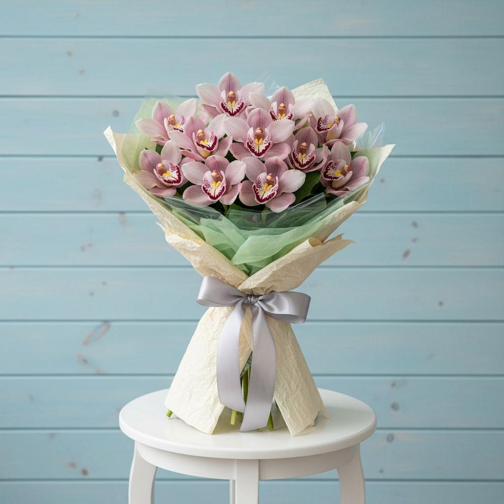 Букет цветов из: Орхидеи и Розы в Сергиевской