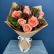 Букет цветов из:  Розы и Альстромерии #REPLACE_PRED# Сергиевской