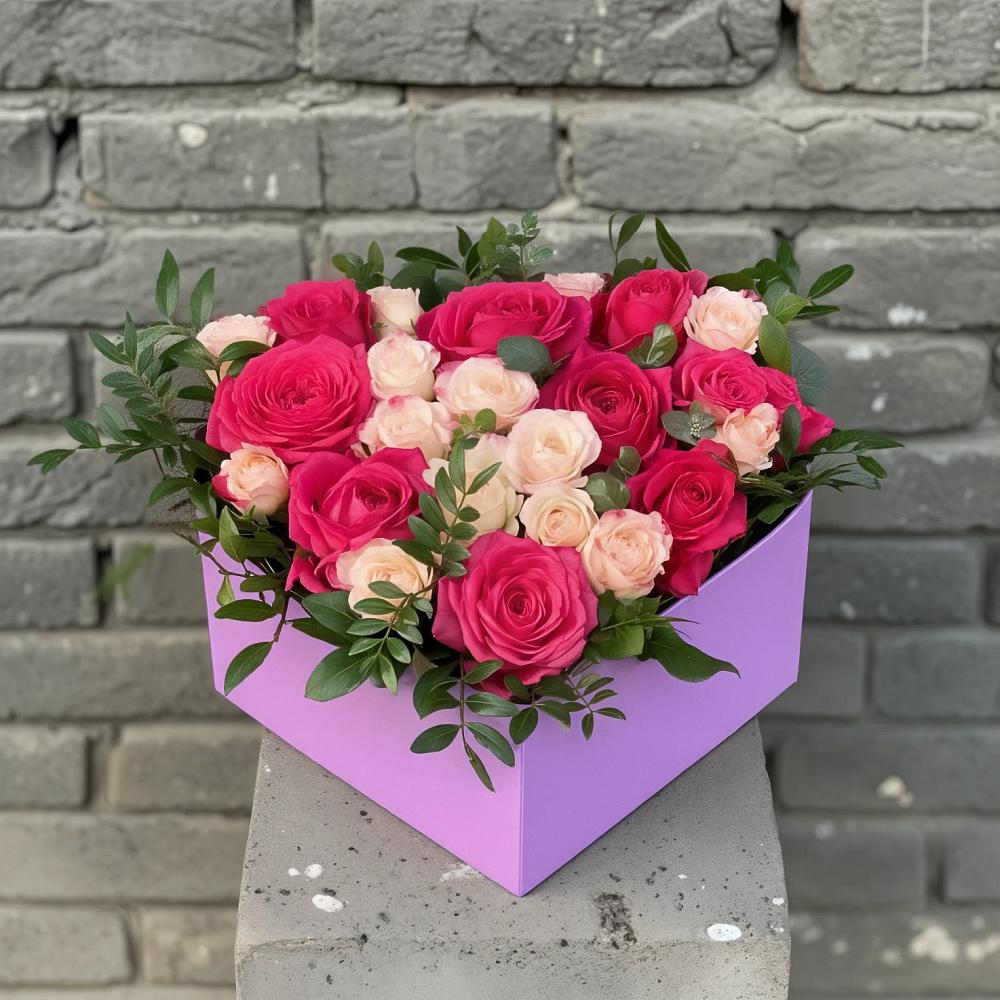 Цветочная композиция из Розы в коробке в Сергиевской