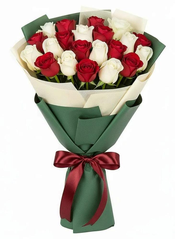 Букет Микс из красных и белых роз в Сергиевской