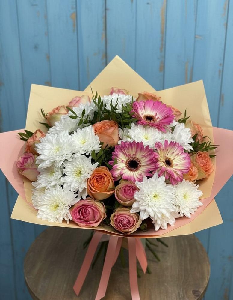Букет цветов из: Розы, Герберы и Хризантемы в Сергиевской
