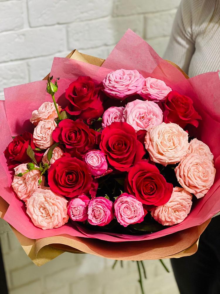 Букет цветов из: Розы в Сергиевской