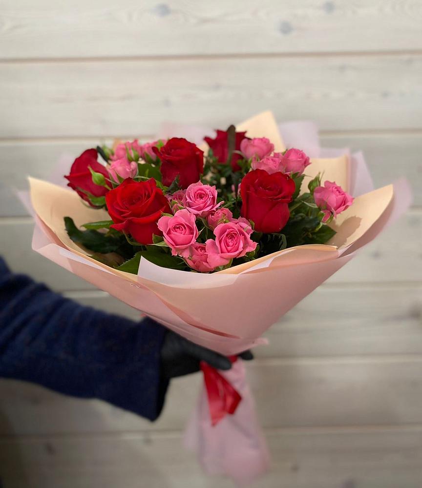 Букет цветов из: Розы в Сергиевской