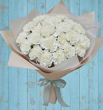 Букет цветов из:  Гвоздики в Сергиевской
