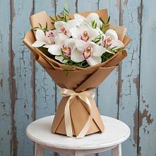 Букет цветов из:  Орхидеи и Розы в Сергиевской