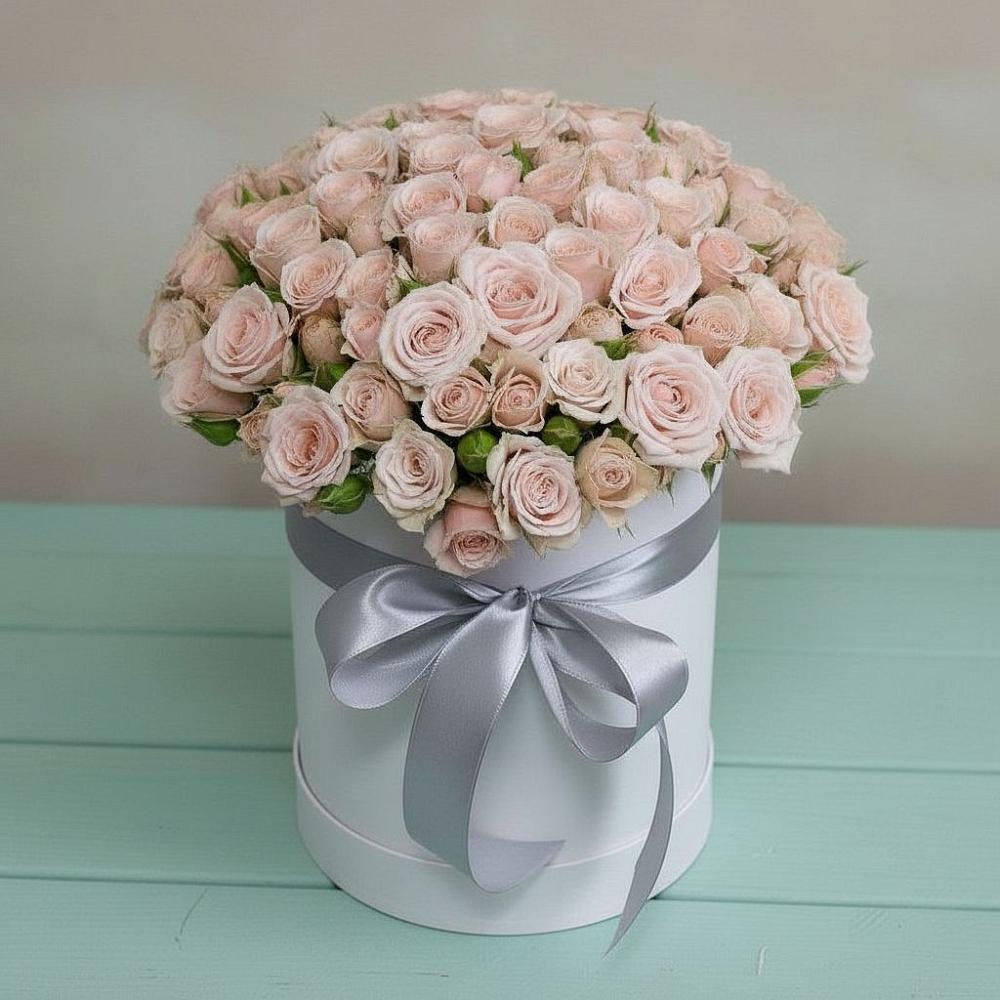 Цветочная композиция из Розы в шляпной коробке в Сергиевской